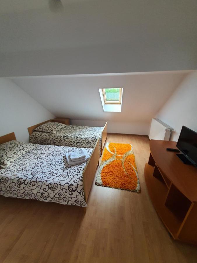 Casa Alma Hotel Borsa  Kültér fotó